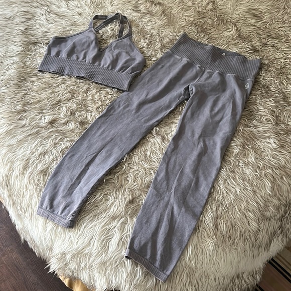 FP Movement High Rise 7/8 Good Karma Leggings & Matching Bra Tank - Picture 2 of 8